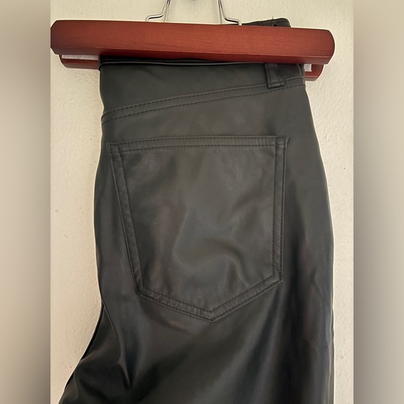 GAP Sleek Black Leather Pants - Picture 5 of 9